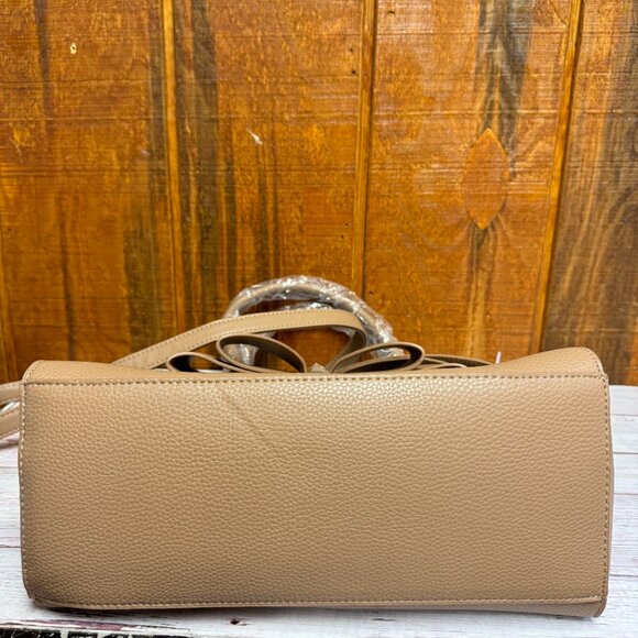 Crossi Park Bowtie Satchel - Picture 3 of 4